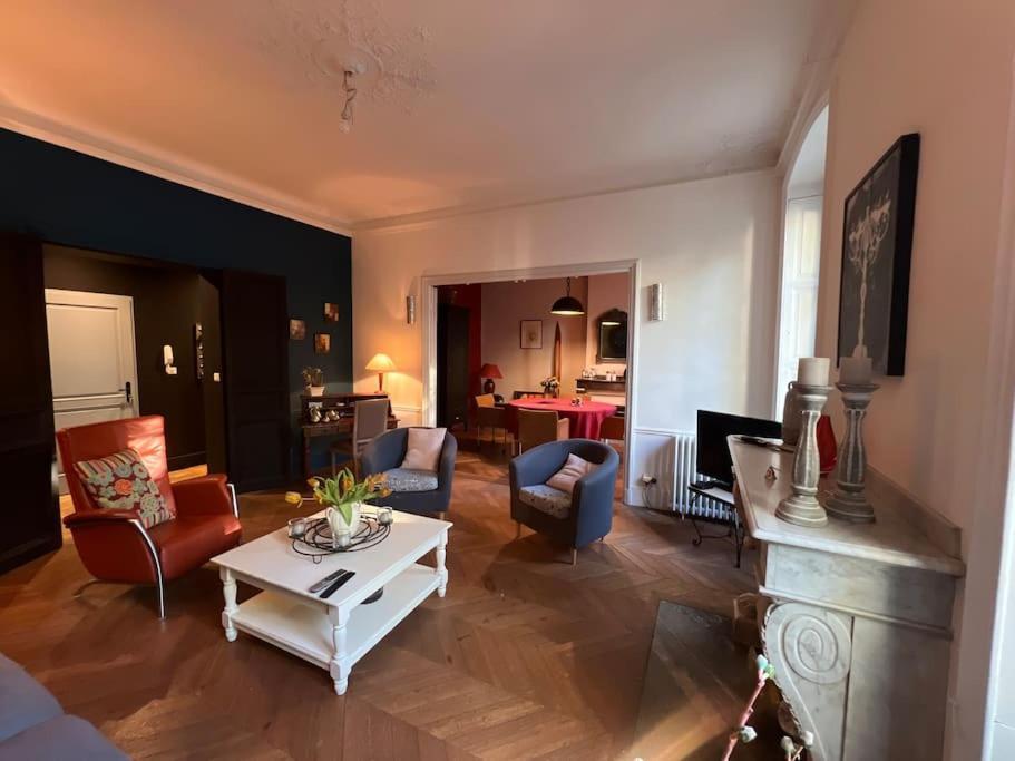 Coeur De Ville, Garage Prive Et Gratuit Avec Terrasse ! Cahors Exteriör bild